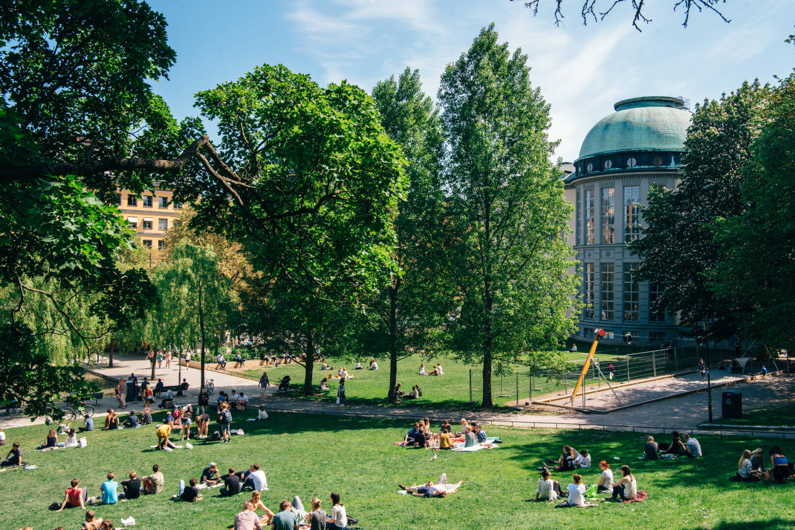 Stockholm School of Economics