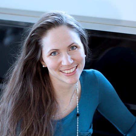 headshot of Marie lindstein