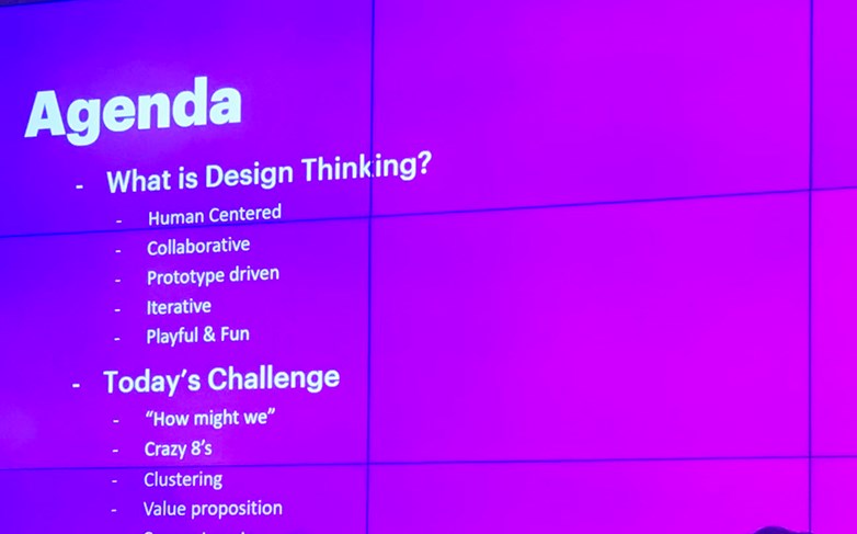 PPT slide describing the Agenda of what Design Thinking in points is and today's challenges around it