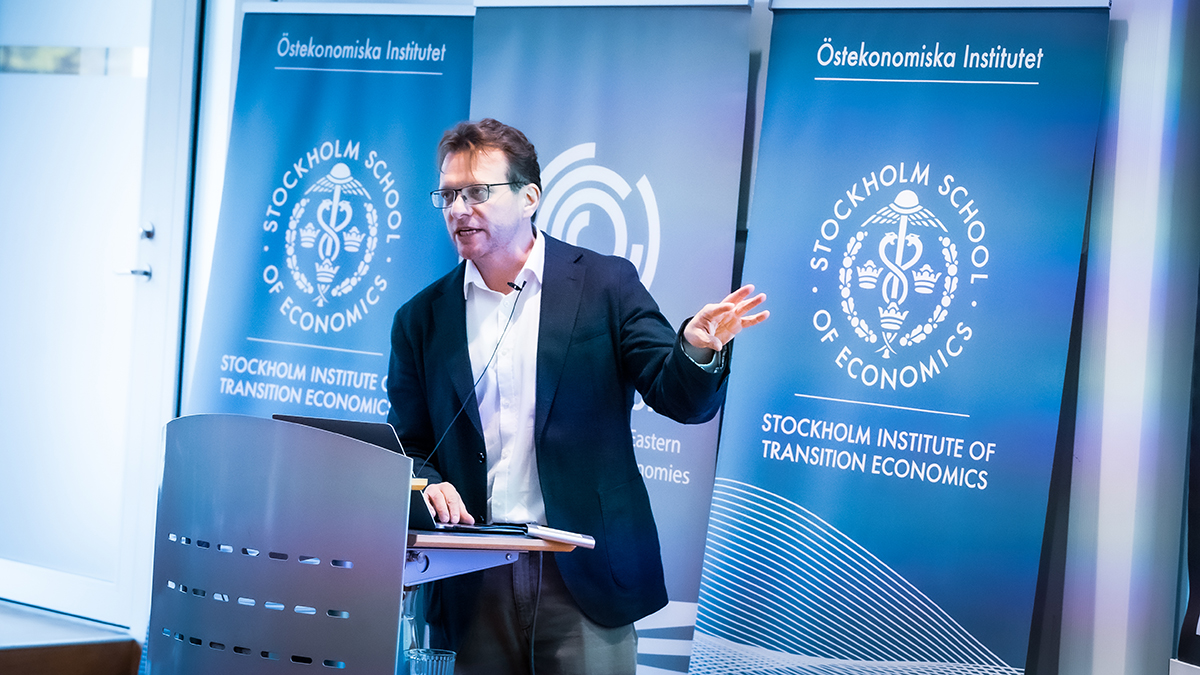 Photo of Peter Pomerantsev.