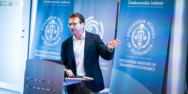 Photo of Peter Pomerantsev.