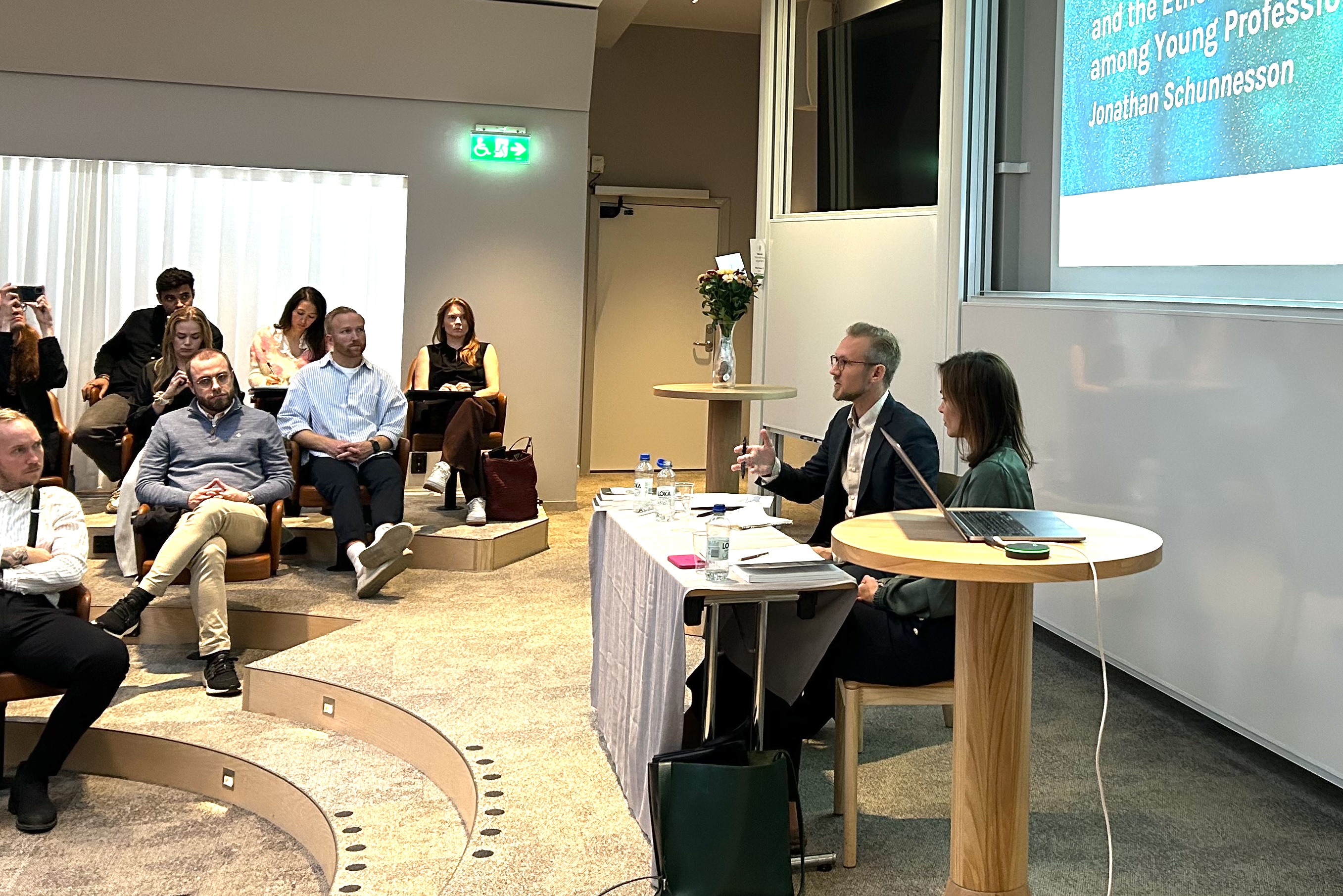 Jonathan Schunnesson defending his dissertation