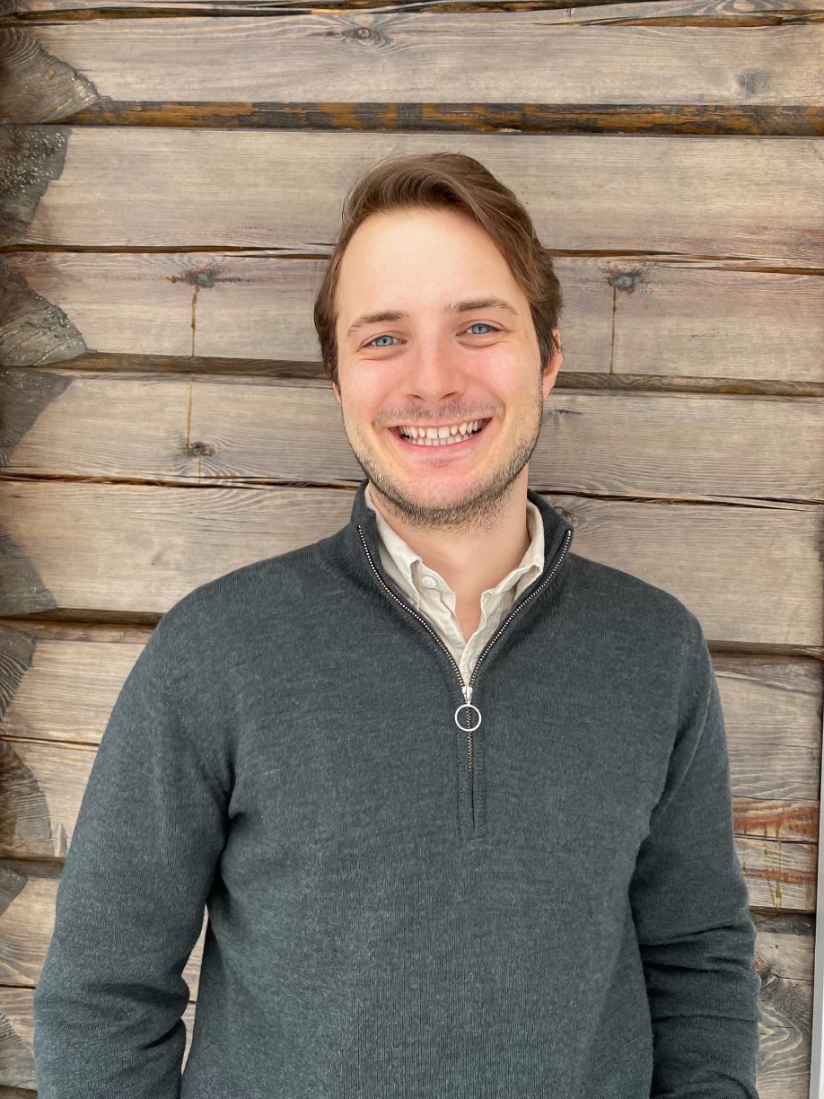 Headshot of Gustav Groth