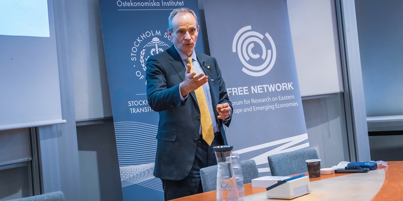 Photo of Simon Johnson.