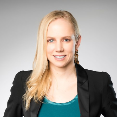 Headshot of Amelie Mossberg