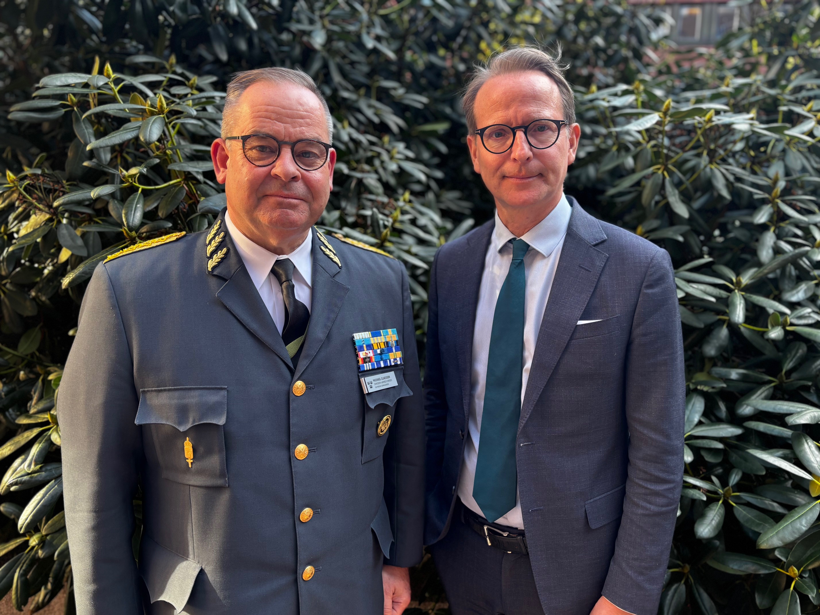 Lars Strannegård and Sweden’s Chief of Defense Michael Claesson.