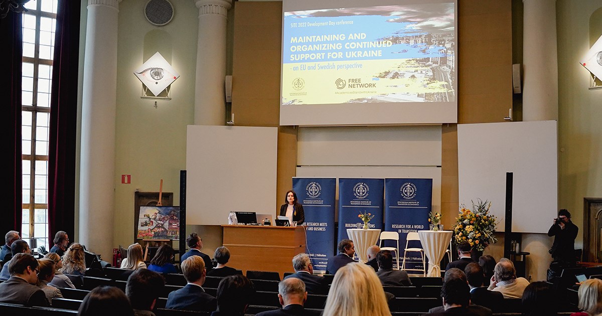 Ochiq havoda porno suratlarni tomosha qiling Gigantlar bilan jinsiy aloqa multfilmlar