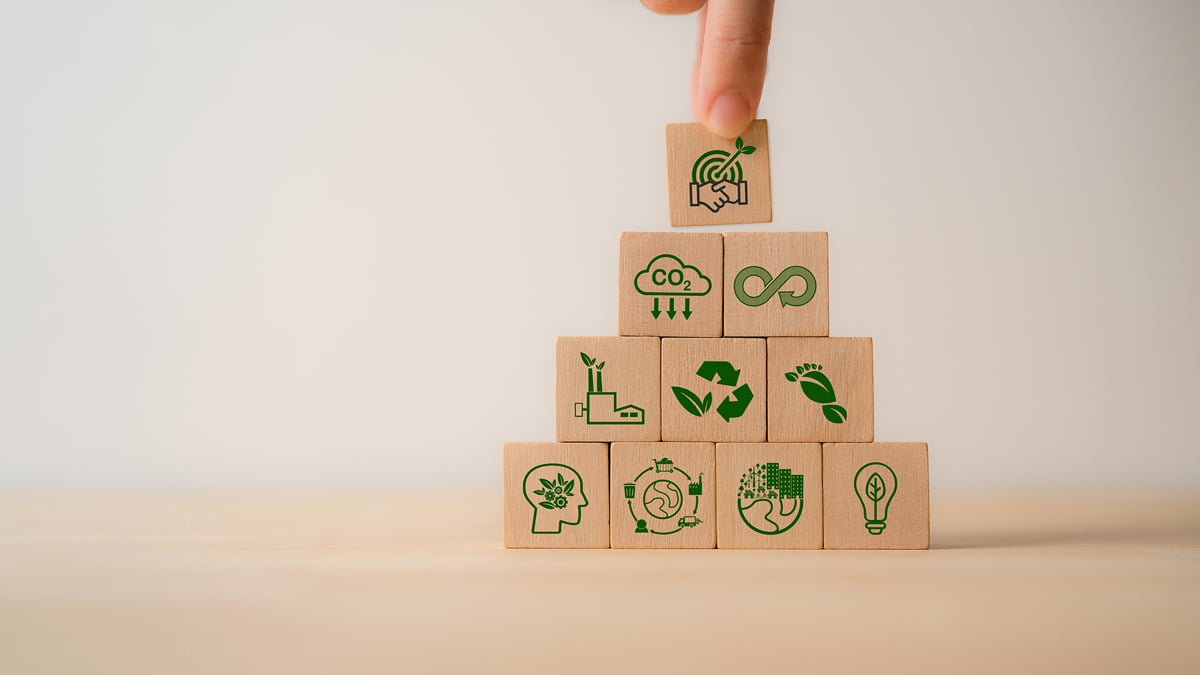 Environmental cooperation, collaboration for a sustainable environmental future. Climate action collaboration and environmental collaborative strategies for accelerating the low-carbon economy. Photo: Shutterstock