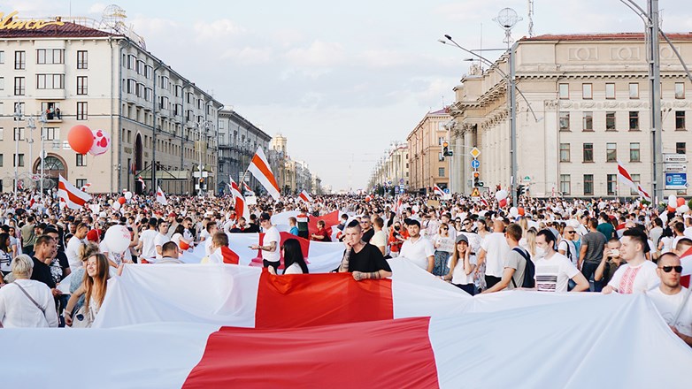 A crowd of people protesting in Minsk, Belarus