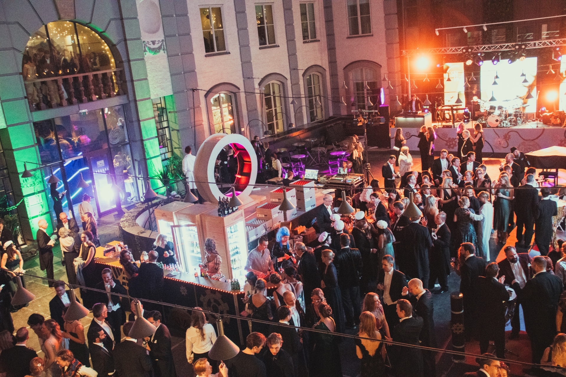 SSE hosting the Students' Nobel NightCap.