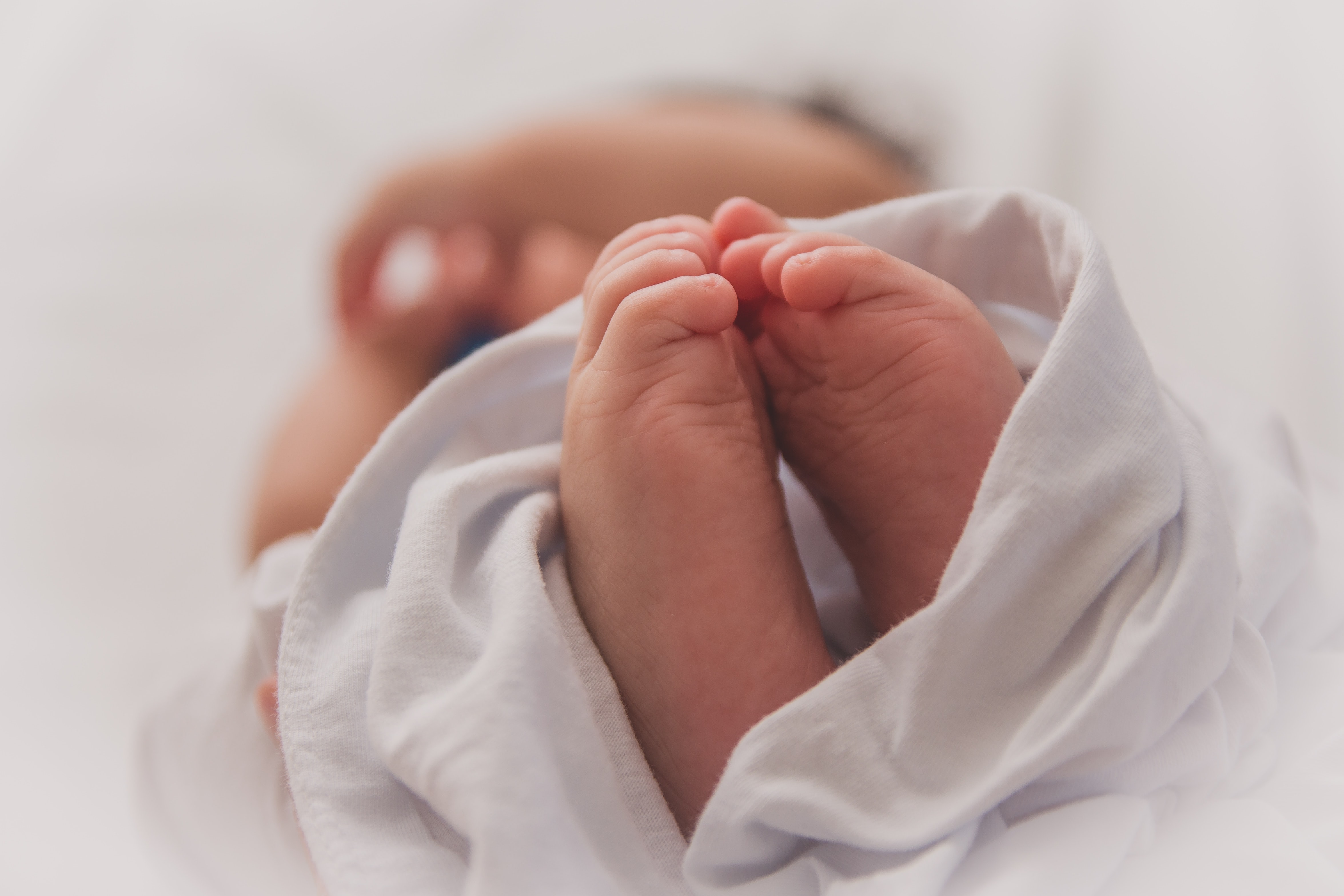 newborn baby feet