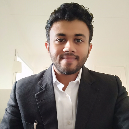 headshot of Vivek Damani