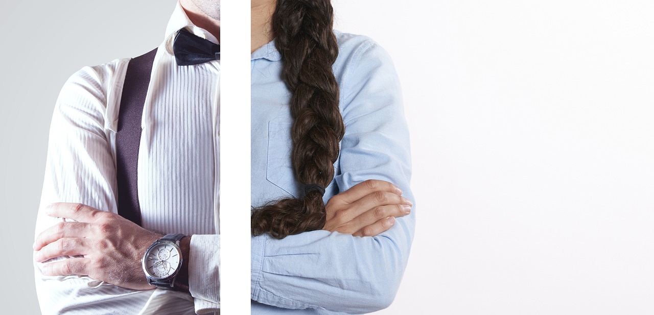 Photo of half a man- and half a woman body