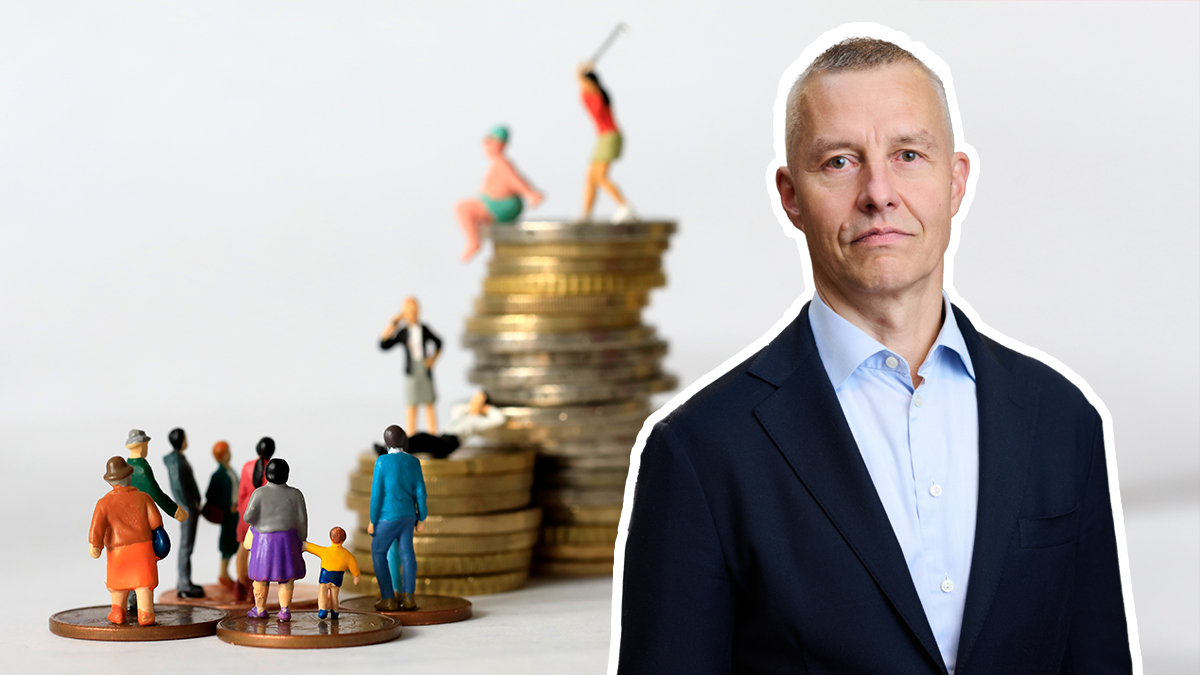 A photo of Jesper Roind. Background: Economic inequality expressed by a difference in coin height.