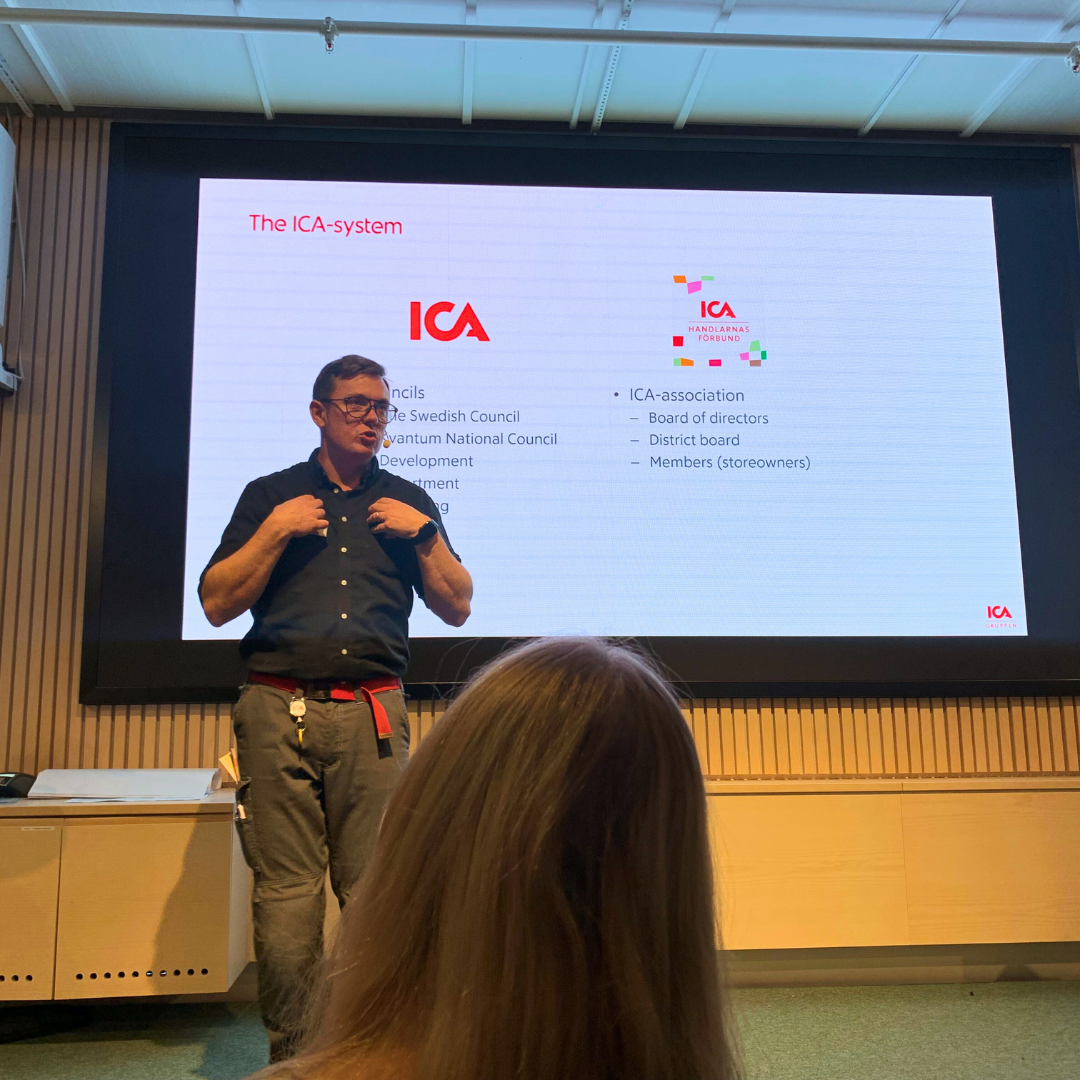 Erik Geijer, ICA retailer at ICA Kvantum Kvissleby presenting