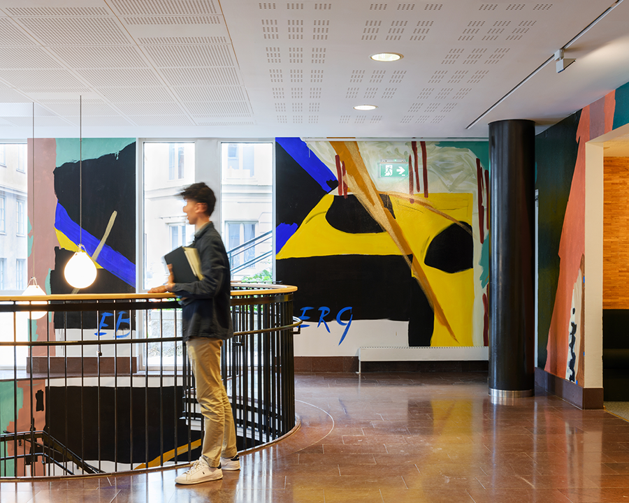 Part of Elisabeth Frieberg's site-specific mural Notes, Vihamanaafushi, Indian Ocean (2023) at Center for Retailing. Photo: Mikael Olsson