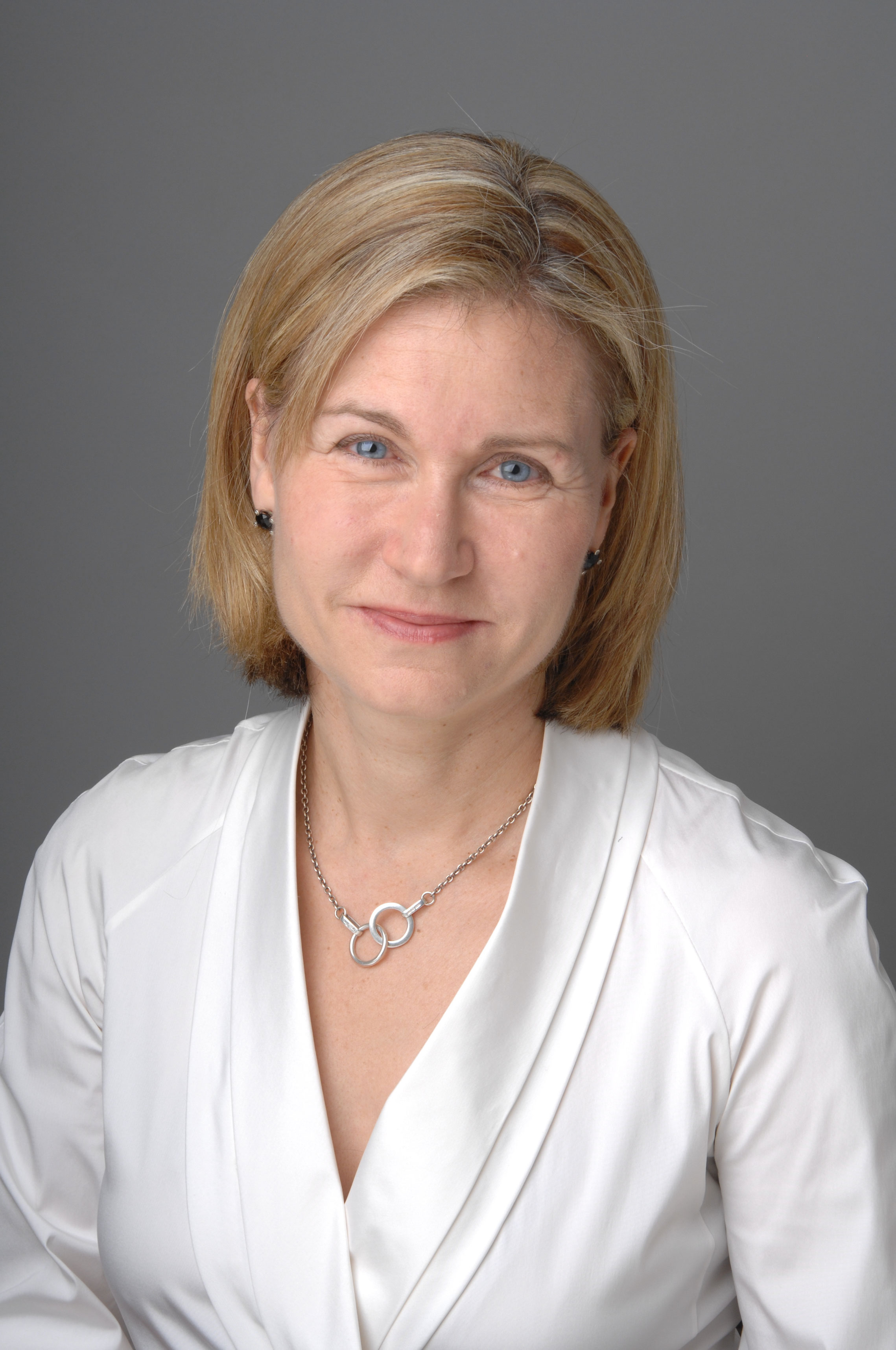 headshot of Kerstin Mogull