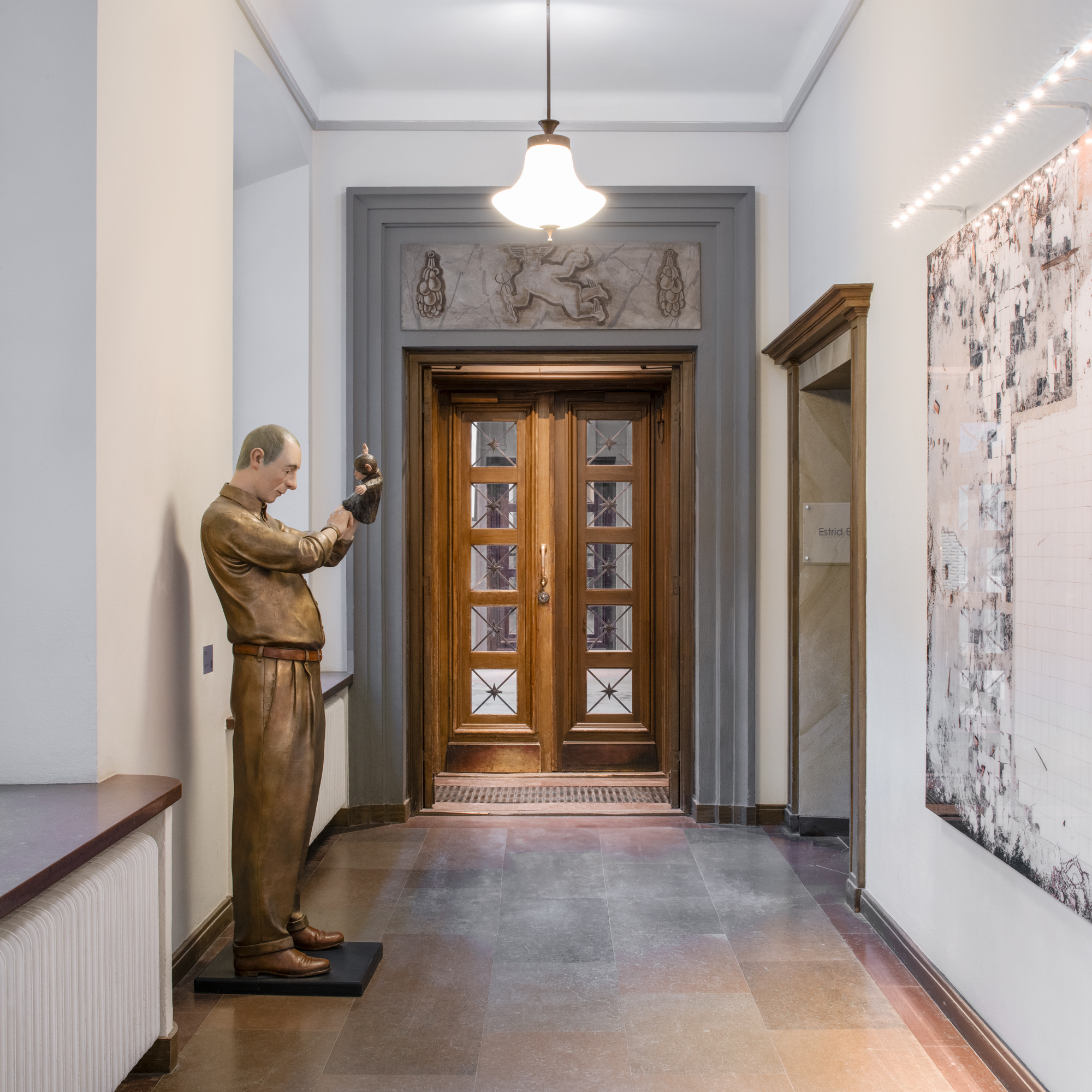 Lotta Hannez, World Maker, Installation view