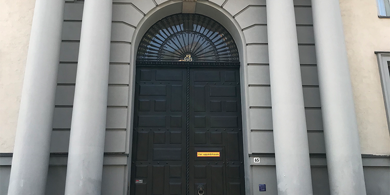 pay attention push image