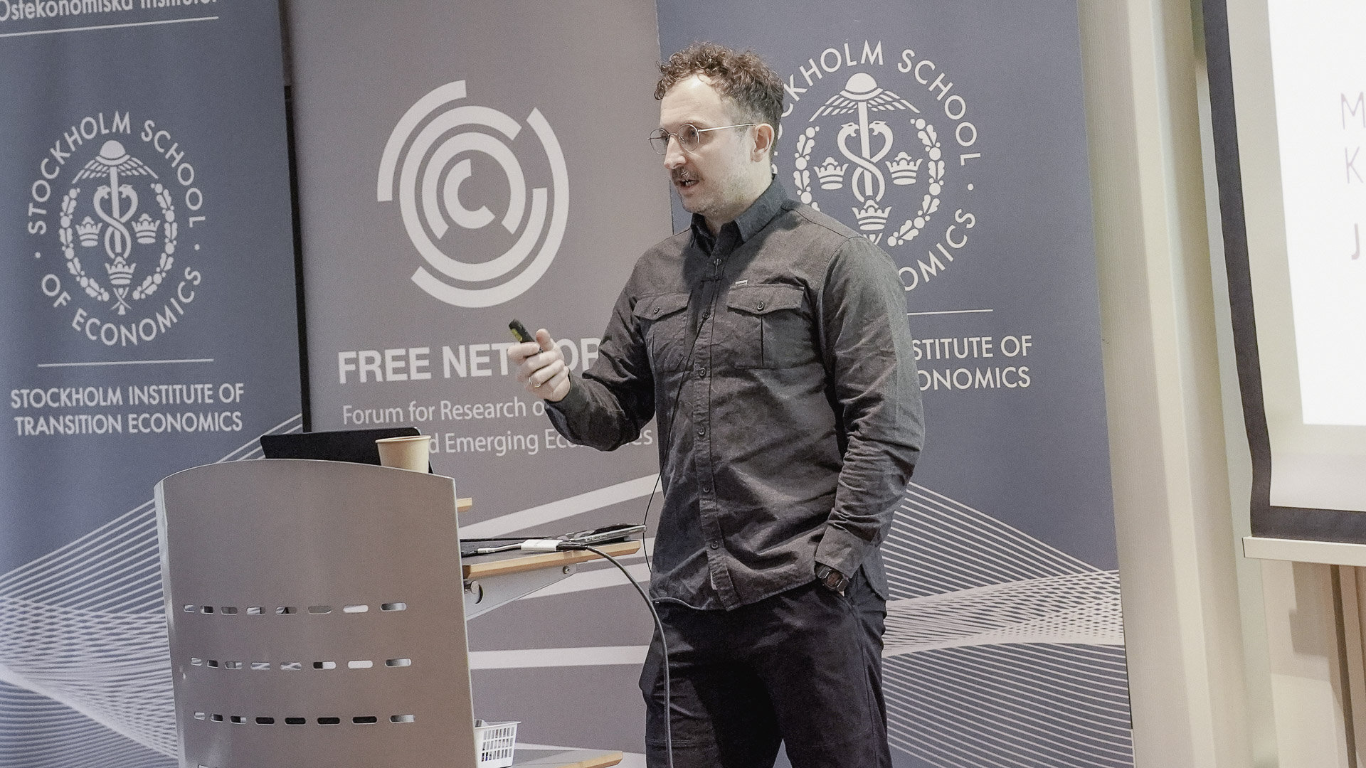 20251128-FROGEEWorkshop_LQ-05-Photo by Dominick Nilsson.jpg