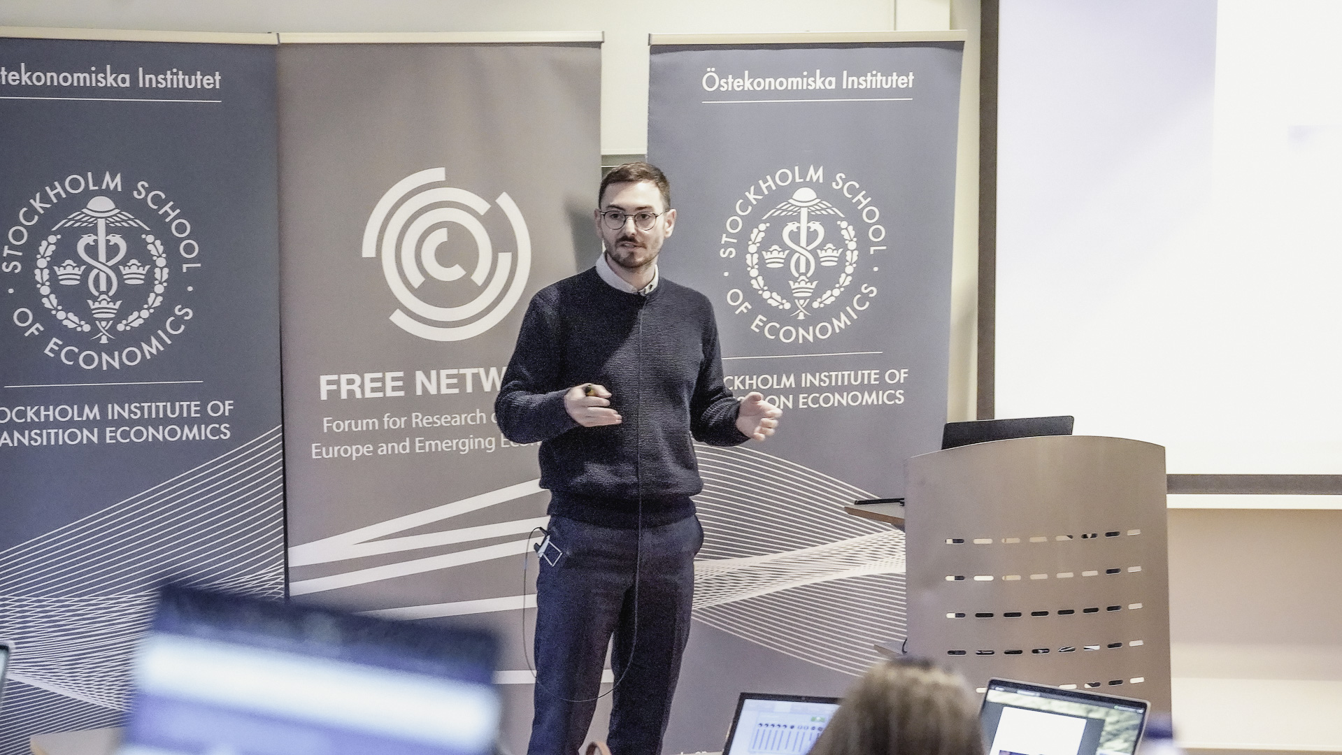 20251128-FROGEEWorkshop_LQ-17-Photo by Dominick Nilsson.jpg