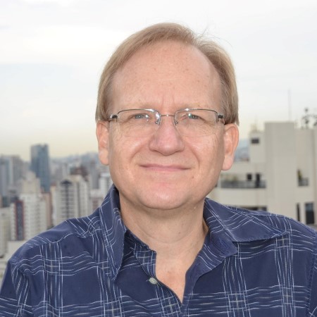 headshot of Anders Pettersson