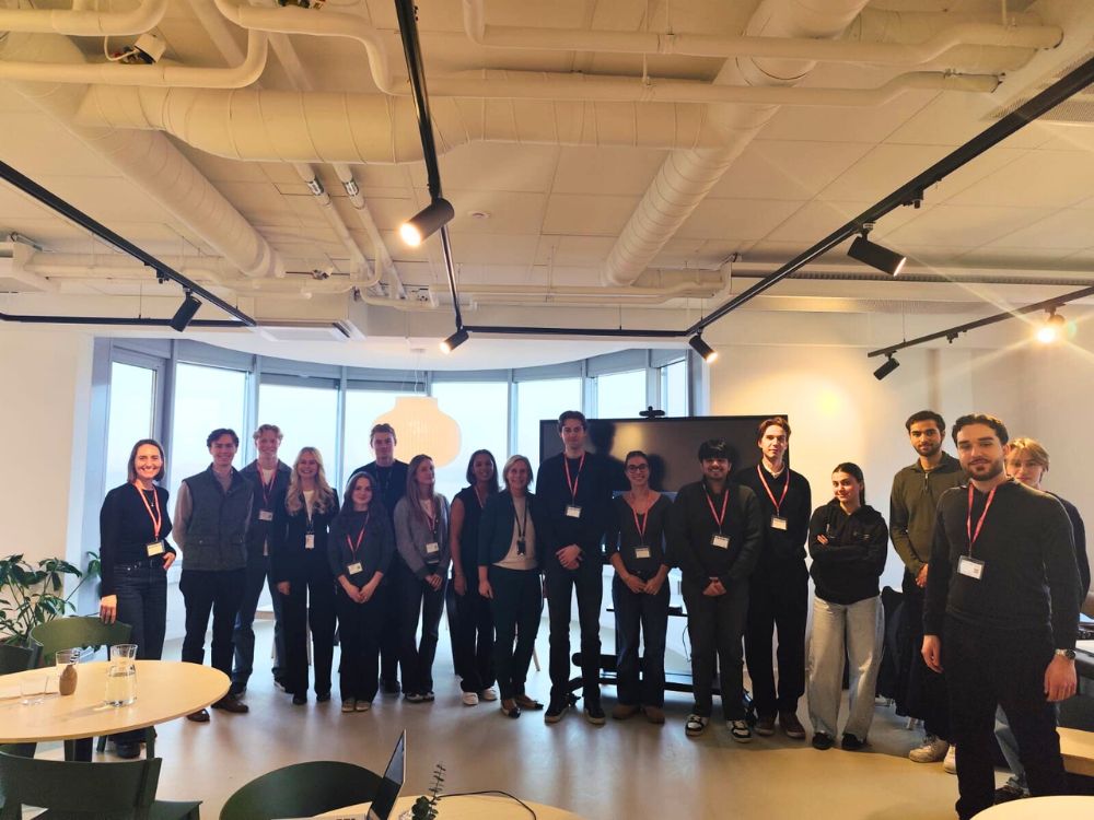 Retail Managment students visiting Dustin's HQ.