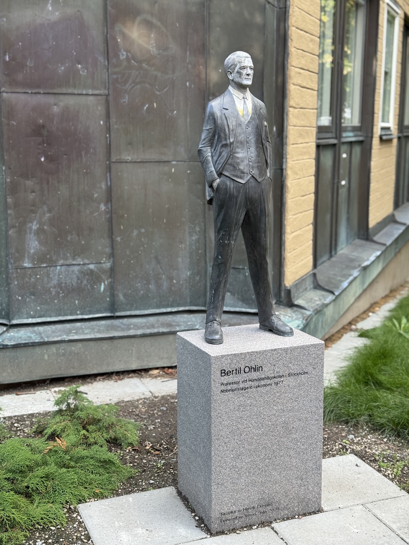 Bertil Ohlin sculpture