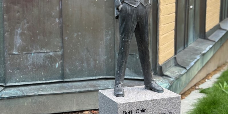Bertil Ohlin sculpture