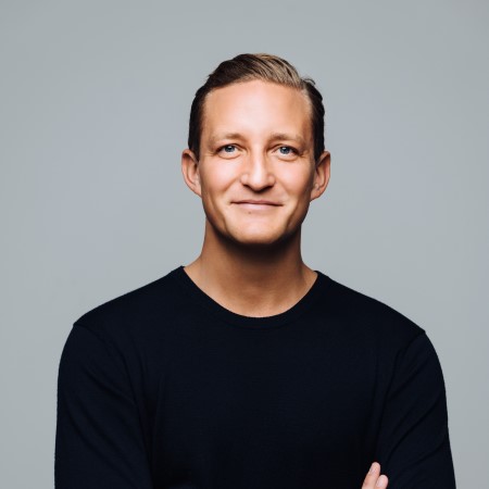 SSE Alum Henrik Berg