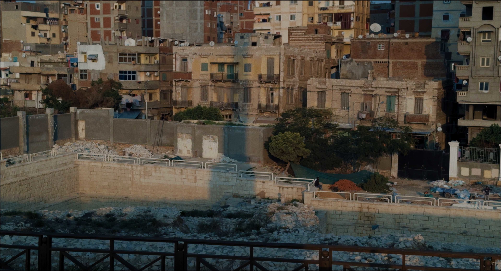 Still from Amin Zouiten's film Vom Nil, showing a riverbank site along the Nile in Egypt